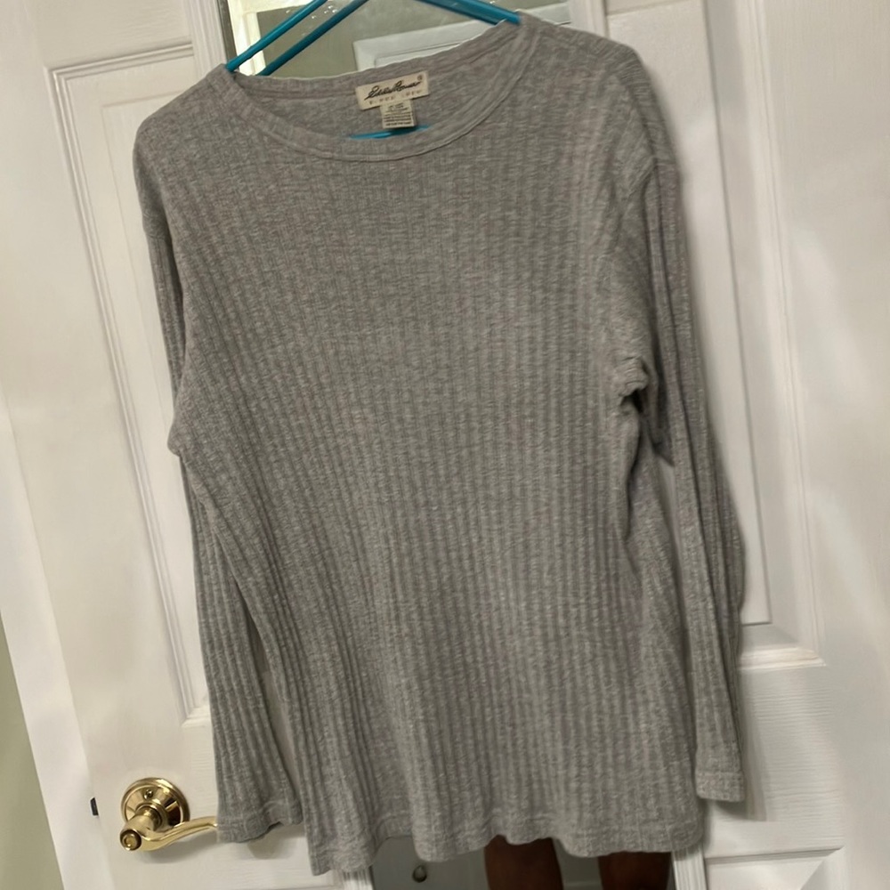 Eddie Bauer grey ribbed sweater top.